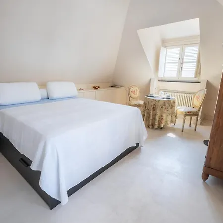 Attico Palazzo Giustiniani Bed & Breakfast Genova